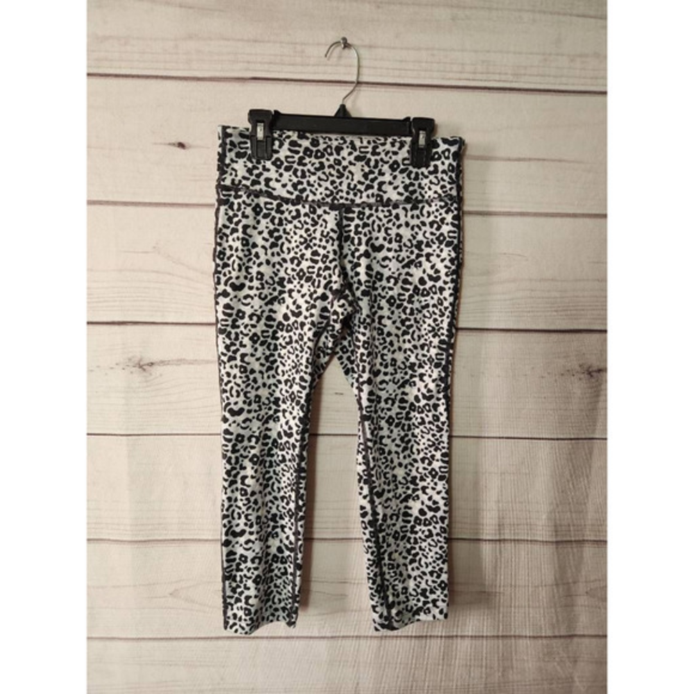 Nike Womens Leggings Running Crops Black White Mid Rise Stretch Leopard Print XS